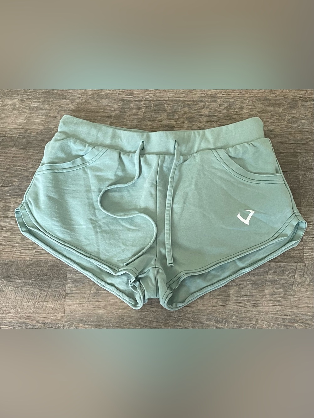 M - cotton blend workout shorts